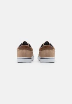 Pier One Unisex - Sneakers Laag - Brown -Goedkope Pier One winkel 0667ac52398a4cb28ca9239f7e349af9