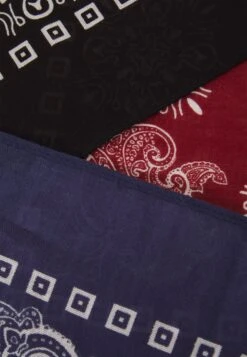 Pier One Unisex - Halsdoek - Black/Blue/Red -Goedkope Pier One winkel 0763f35dd2c146798be05cd7a75fd0e6