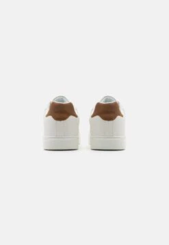 Pier One Sneakers Laag - White -Goedkope Pier One winkel 0d68a4c32b96494b83f0888dc073cae5