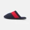 Pier One Unisex - Pantoffels - Dark Blue/Red -Goedkope Pier One winkel 235bd992fafa4c2c861f165a2a5d1e04