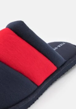 Pier One Unisex - Pantoffels - Dark Blue/Red -Goedkope Pier One winkel 3873ff5ffc164a00938853720f513c10