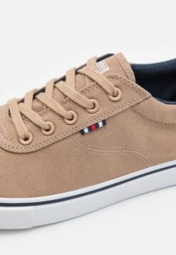 Pier One Unisex - Sneakers Laag - Brown -Goedkope Pier One winkel 3d8d930a9d594a348d328f3c83bbc354