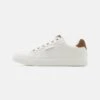 Pier One Sneakers Laag - White -Goedkope Pier One winkel 60edfea93b8e479f8869d8df44c0491c