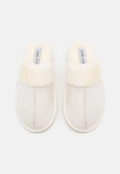 Pier One Pantoffels - Off-White 11 Pier One Pantoffels - Off-White -Goedkope Pier One winkel 8a81c8a71b39417c9dbc6b7b37250711