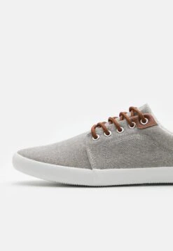 Pier One Unisex - Sneakers Laag - Light Grey -Goedkope Pier One winkel 8f5660aa856d43a69db14e309615dd5c