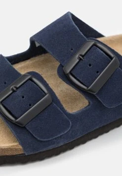 Pier One Leather Unisex - Pantoffels - Dark Blue 13 Pier One Leather Unisex - Pantoffels - Dark Blue -Goedkope Pier One winkel a5a88158e25a4eb4b3e59dc262861c25