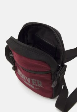 Pier One Schoudertas - Dark Red -Goedkope Pier One winkel bdbcce6e2c2c40959a79faab831c30aa