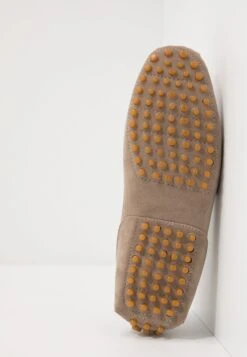 Pier One Unisex - Mocassins - Taupe -Goedkope Pier One winkel c5f4c97fe8f2408ba40fa709d094740e