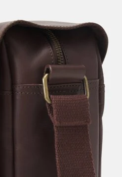 Pier One Leather Unisex - Laptoptas - Brown -Goedkope Pier One winkel c935e79934044db4a8a431f7bc297e74