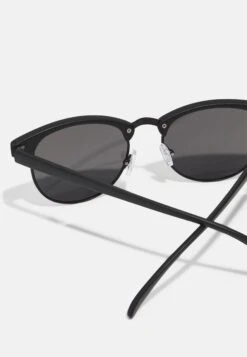 Pier One Unisex - Zonnebril -Black 8 Pier One Unisex - Zonnebril -Black -Goedkope Pier One winkel f41786acb4f54644b6e1caf49d70a762