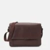 Pier One Leather Unisex - Laptoptas - Brown -Goedkope Pier One winkel f8c9e0939b9441c299acc7f07d92ce52